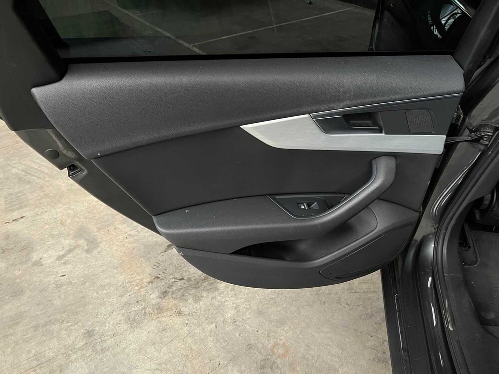 Audi A4 Avant S-Line 2.0 TDI Sport Edition 150hp 2018 ORIG-NL, PX-033-L