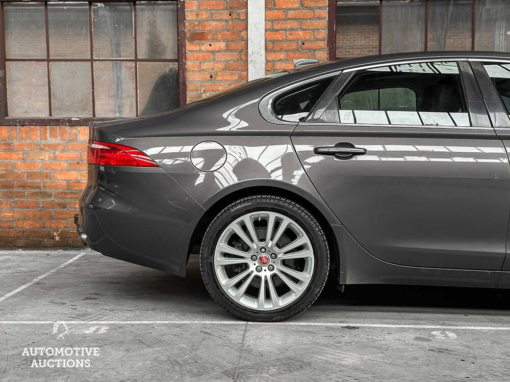 Jaguar XF 3.0d Portfolio -FACELIFT- 300hp 2016 ORIG-NL, JS-305-N