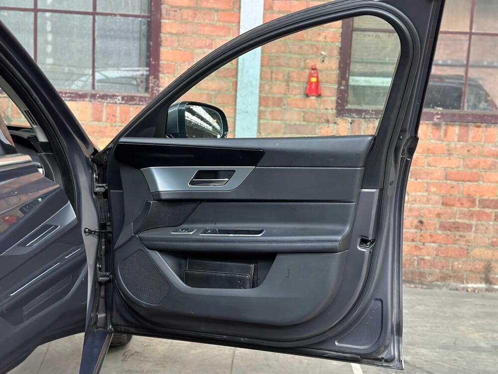 Jaguar XF 3.0d Portfolio -FACELIFT- 300hp 2016 ORIG-NL, JS-305-N