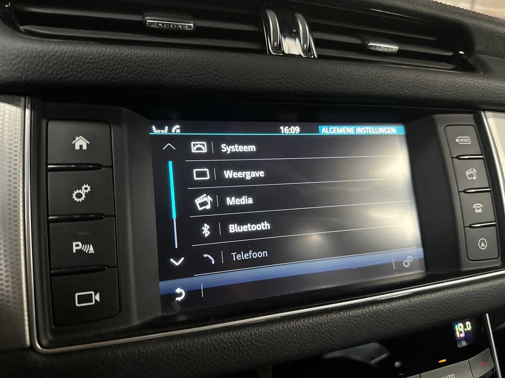 Jaguar XF 3.0d Portfolio -FACELIFT- 300hp 2016 ORIG-NL, JS-305-N