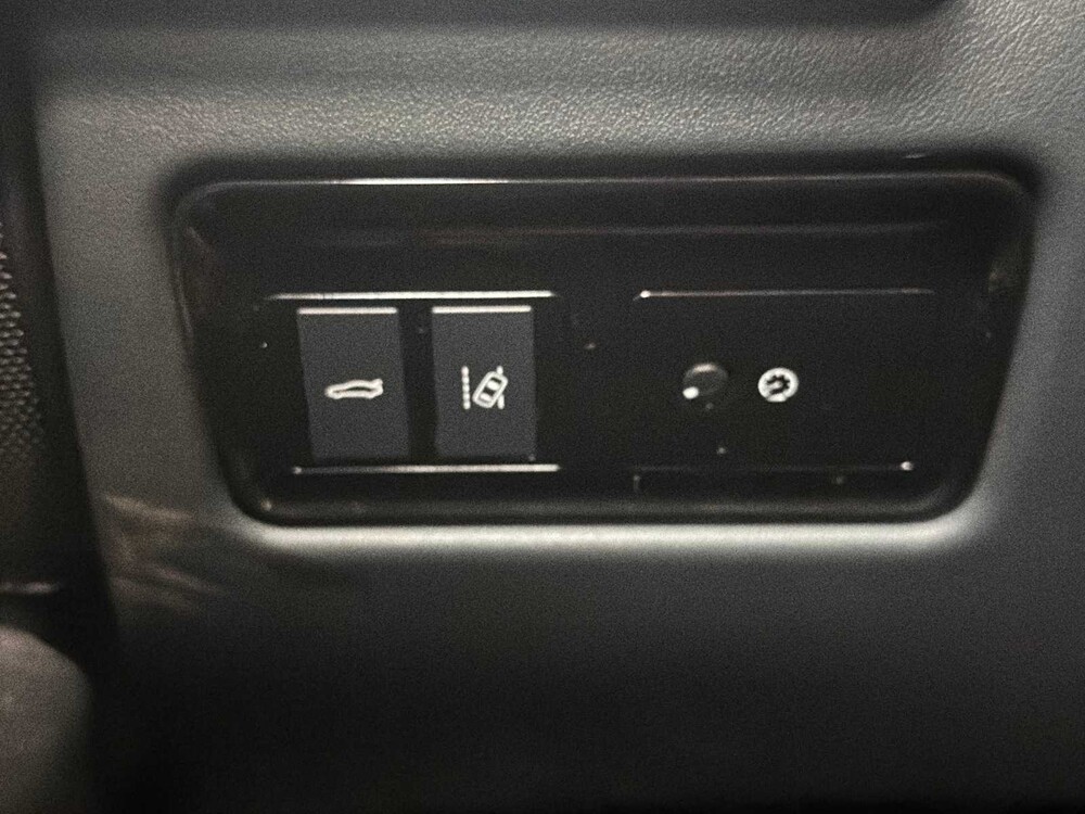 Jaguar XF 3.0d Portfolio -FACELIFT- 300hp 2016 ORIG-NL, JS-305-N