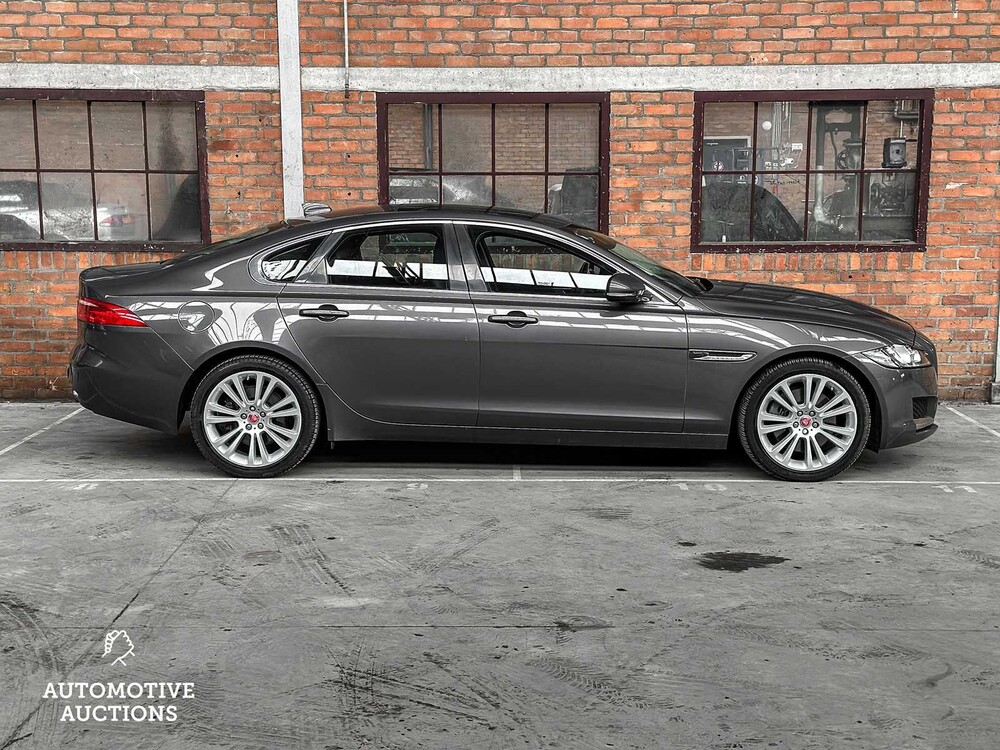 Jaguar XF 3.0d Portfolio -FACELIFT- 300hp 2016 ORIG-NL, JS-305-N