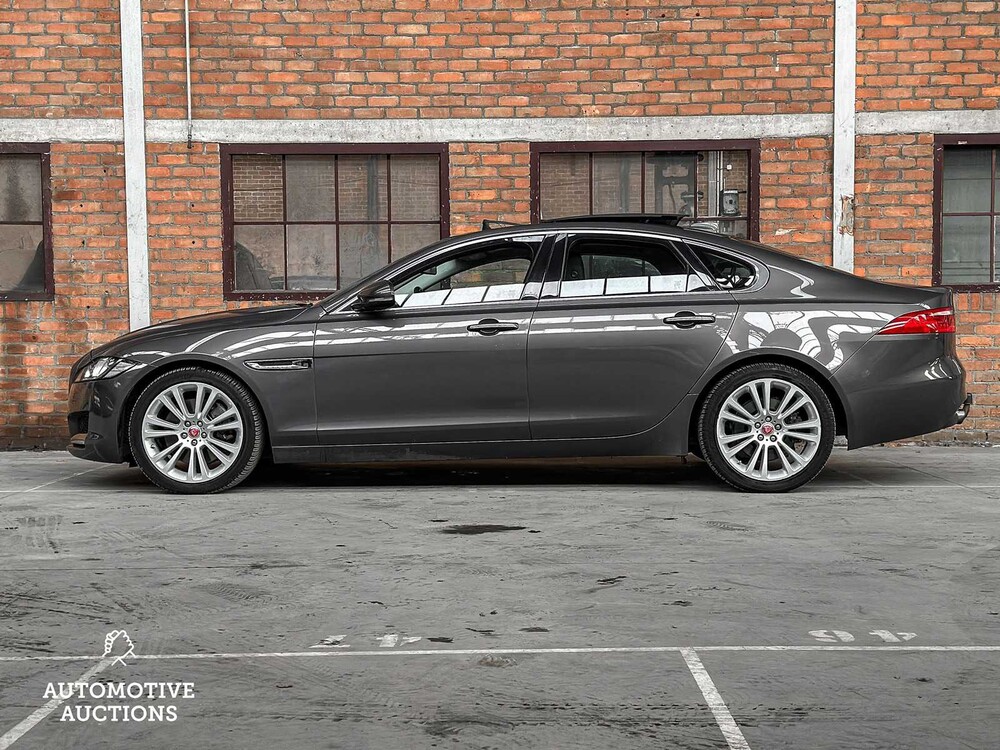Jaguar XF 3.0d Portfolio -FACELIFT- 300hp 2016 ORIG-NL, JS-305-N
