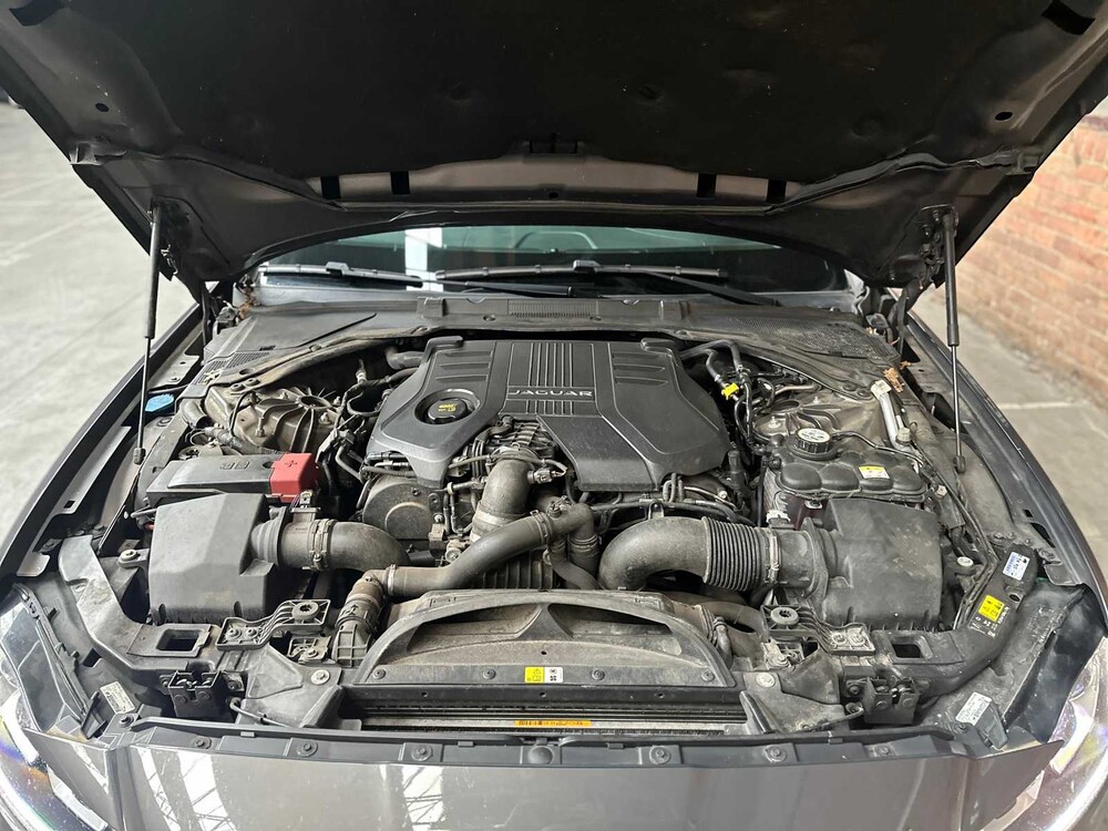 Jaguar XF 3.0d Portfolio -FACELIFT- 300hp 2016 ORIG-NL, JS-305-N