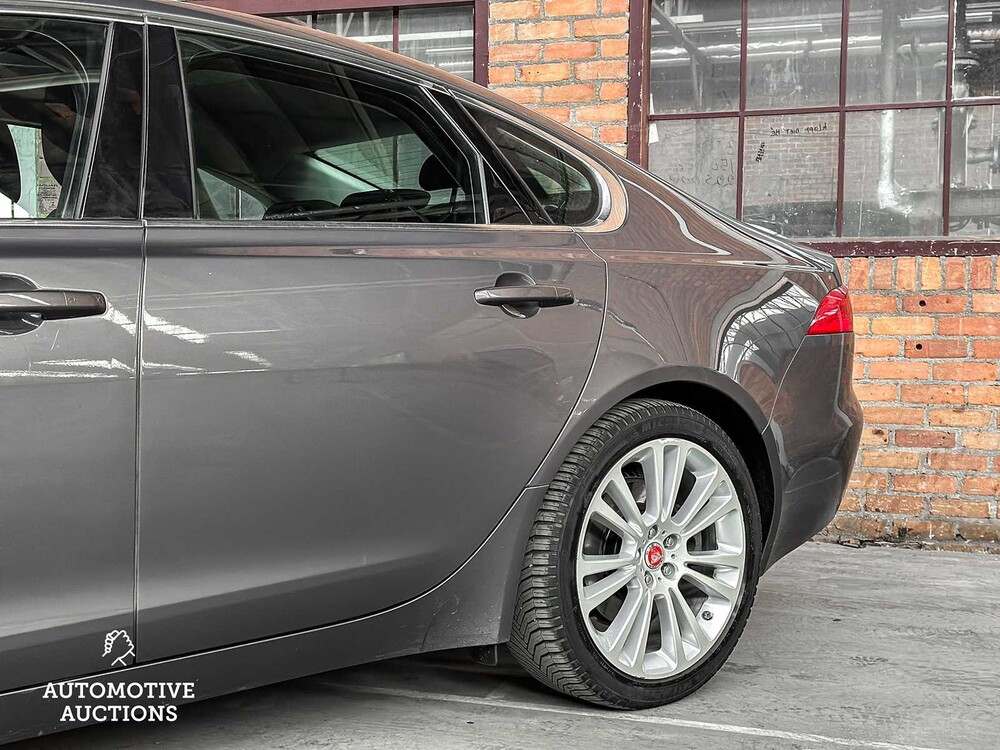 Jaguar XF 3.0d Portfolio -FACELIFT- 300hp 2016 ORIG-NL, JS-305-N