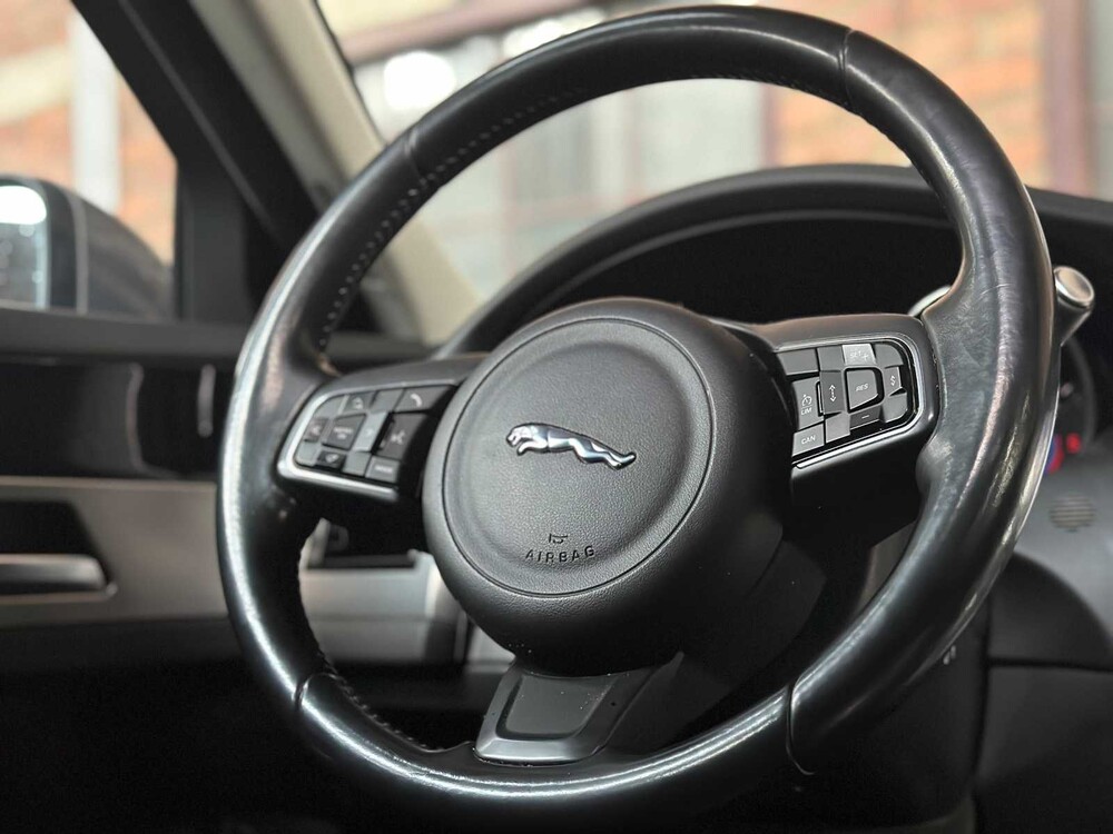 Jaguar XF 3.0d Portfolio -FACELIFT- 300hp 2016 ORIG-NL, JS-305-N