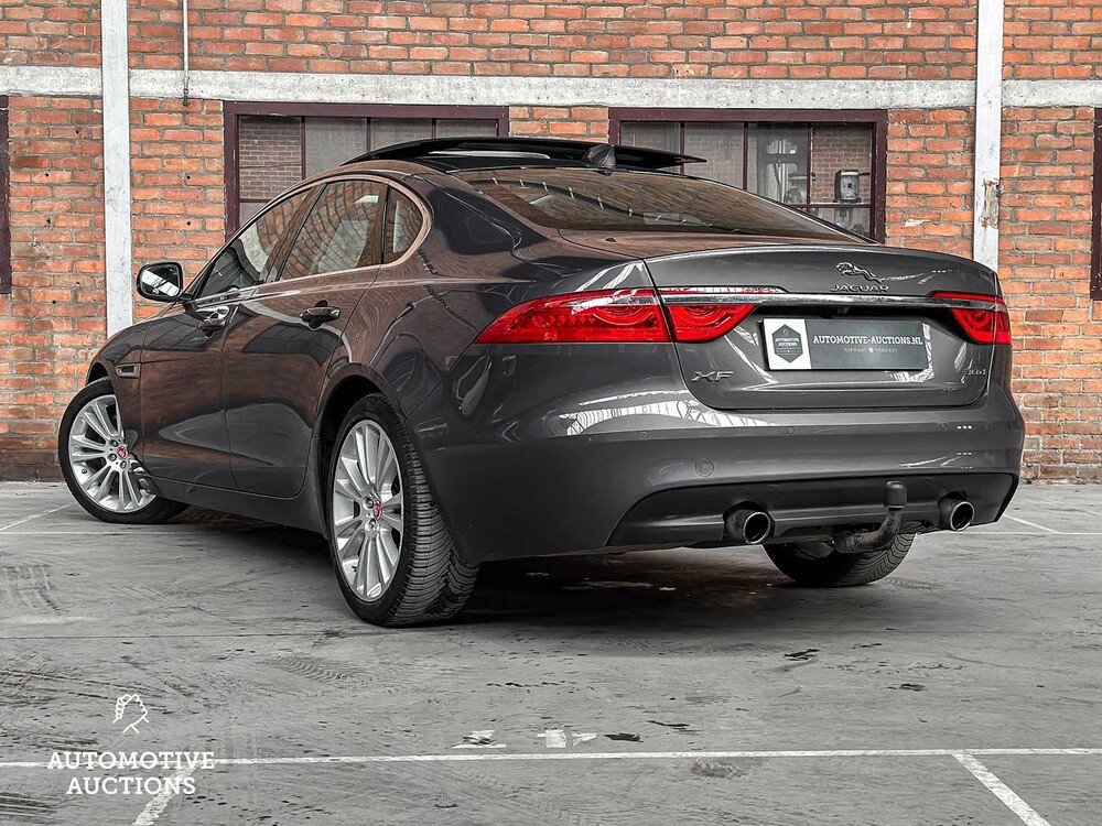 Jaguar XF 3.0d Portfolio -FACELIFT- 300hp 2016 ORIG-NL, JS-305-N