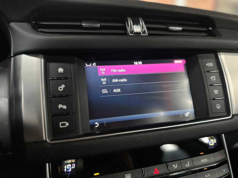 Jaguar XF 3.0d Portfolio -FACELIFT- 300hp 2016 ORIG-NL, JS-305-N