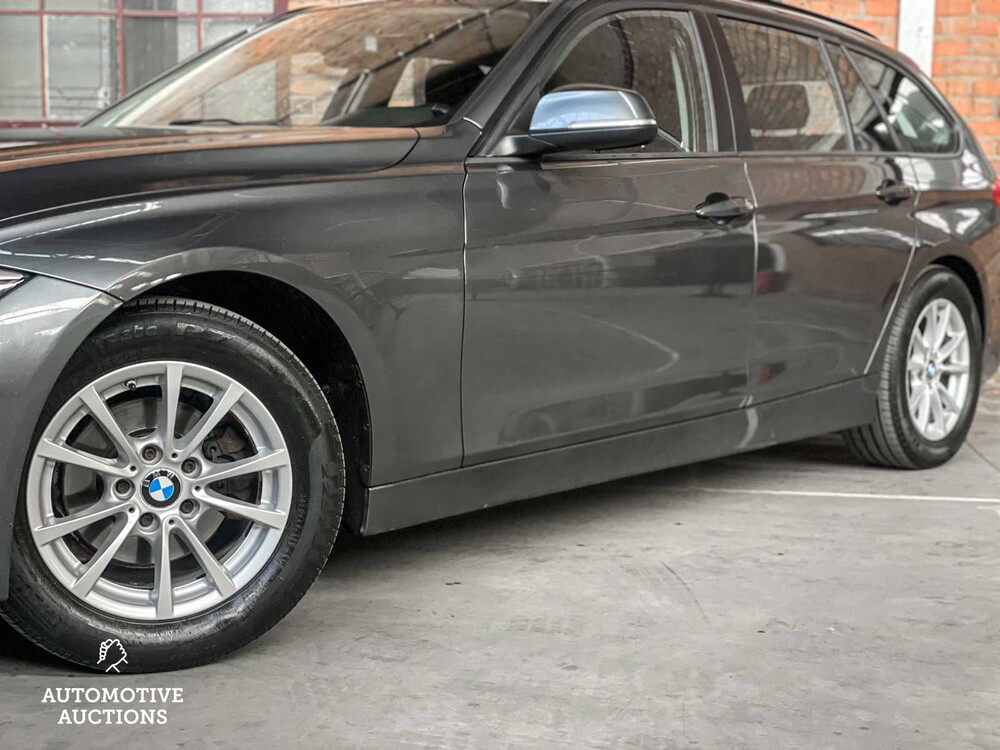 BMW 318d Touring 143hp 2015 3-Series
