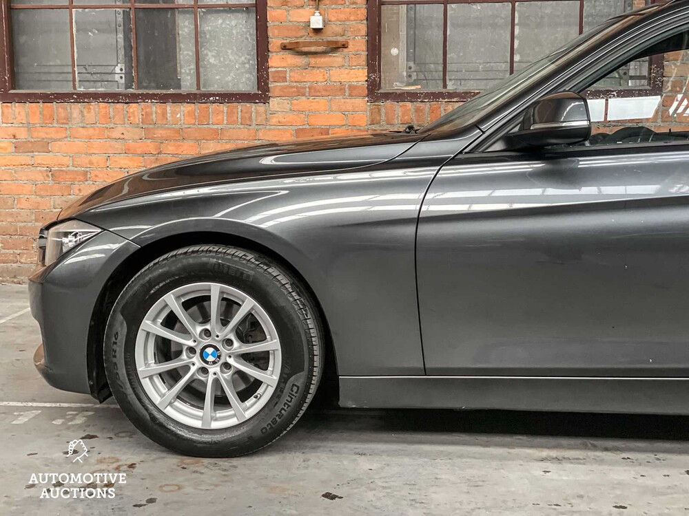 BMW 318d Touring 143hp 2015 3-Series