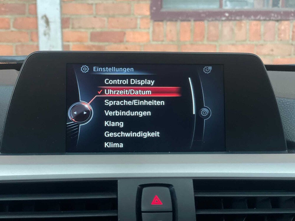 BMW 318d Touring 143hp 2015 3-Series