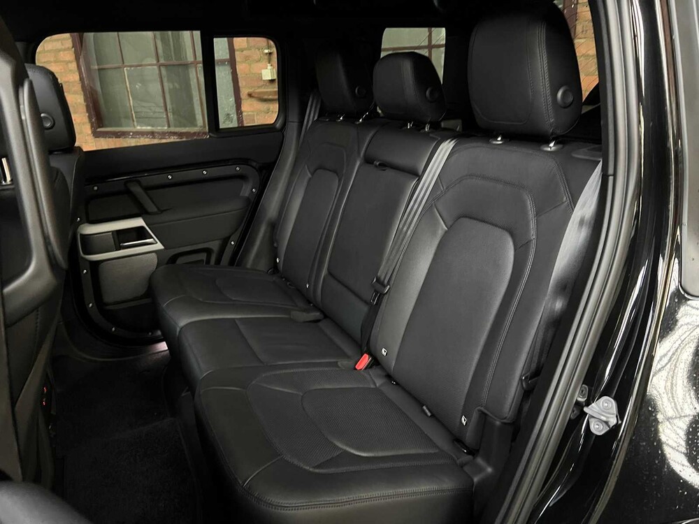 Land Rover Defender P400e SE Hybrid 404hp 2023 -Manufacturer's Warranty-