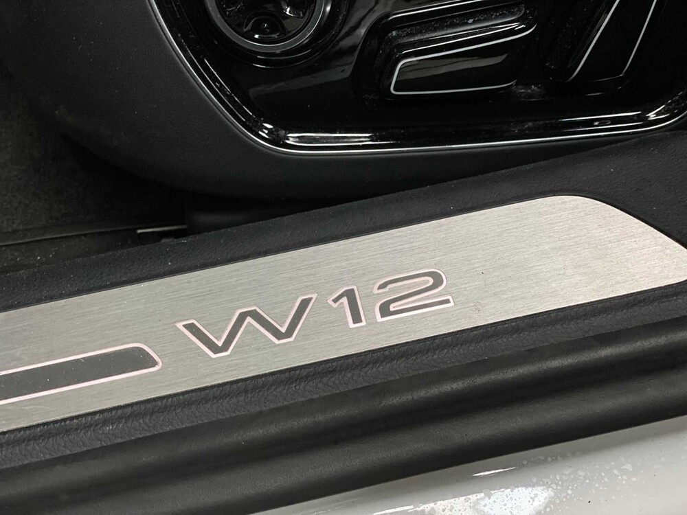 Audi A8 Long 6.3 W12 Quattro 500hp 2012