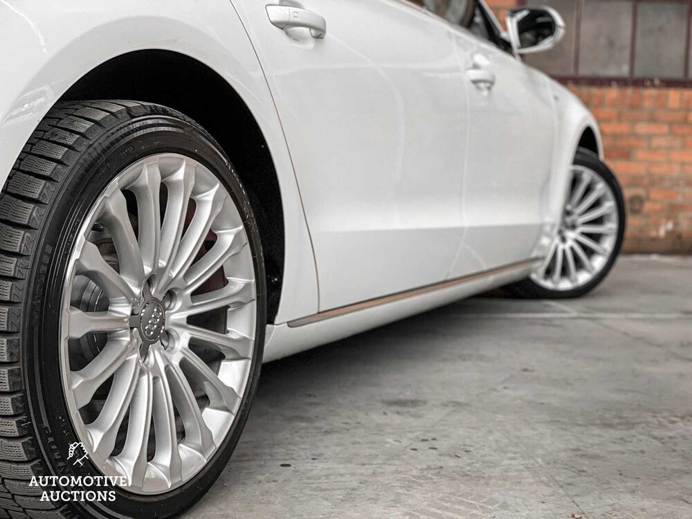 Audi A8 Long 6.3 W12 Quattro 500hp 2012