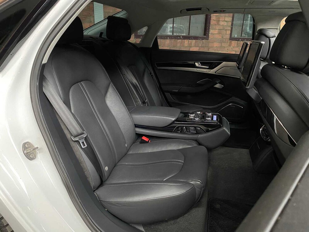 Audi A8 Long 6.3 W12 Quattro 500hp 2012