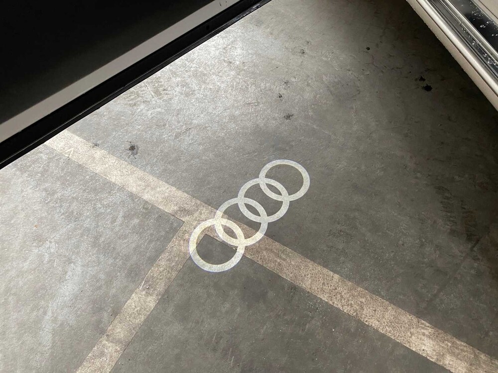 Audi A8 Long 6.3 W12 Quattro 500hp 2012