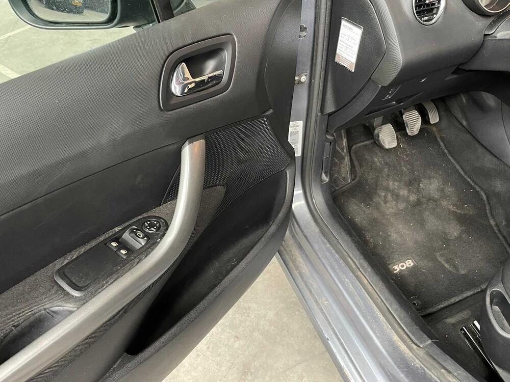 Peugeot 308 1.6 VTi Style 120PS 2009, 81-LSB-7