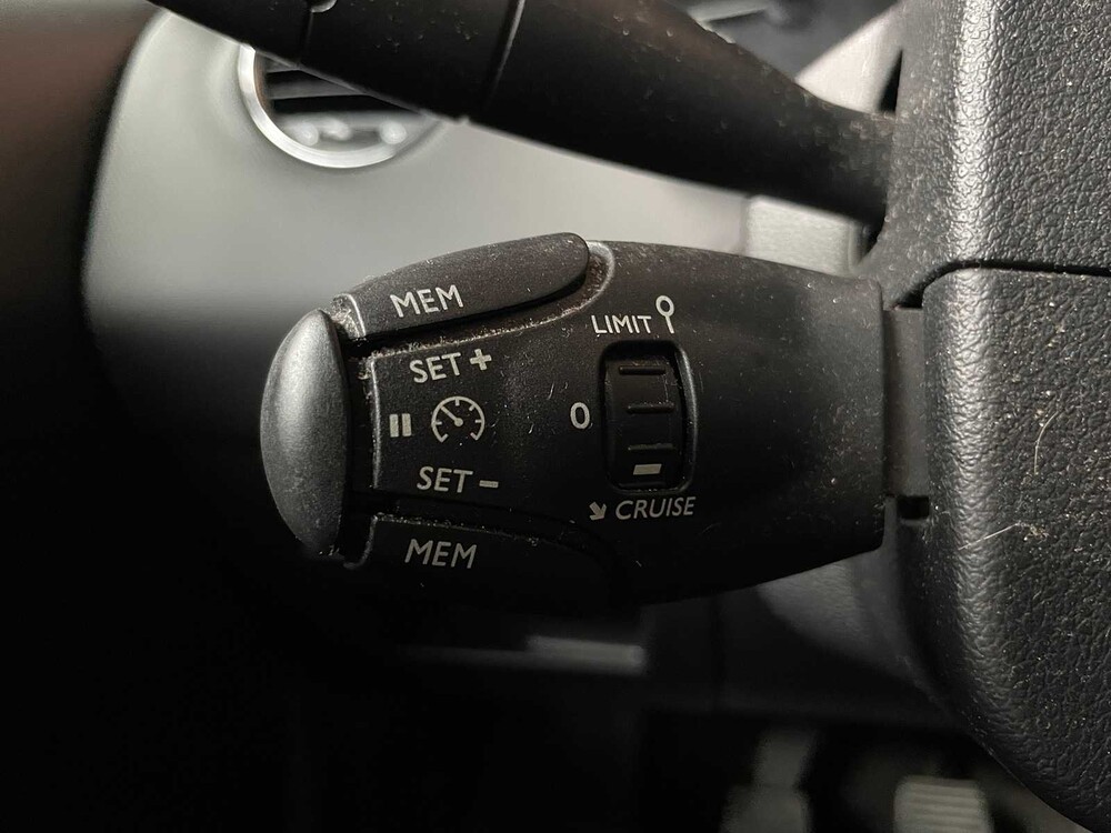 Peugeot 308 1.6 VTi Style 120PS 2009, 81-LSB-7