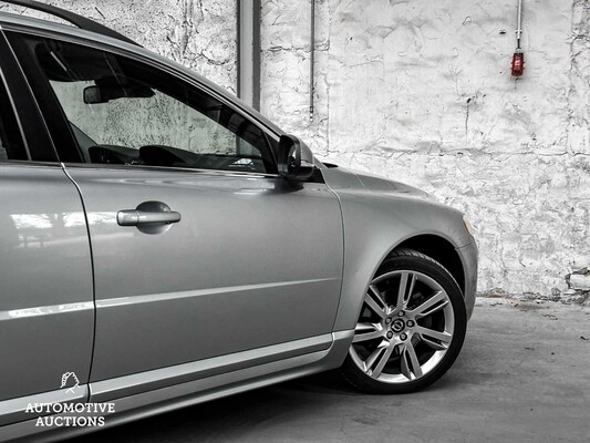 Volvo V70 1.6 T4 Nordic+ 179hp 2014 (ORIGINAL-UK), 6-RPM-89