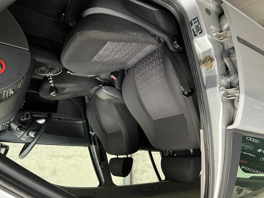 Ford Mondeo Kombi 1.8-16V Cool Edition 110PS 2002 ORIG-NL, 95-JV-UK