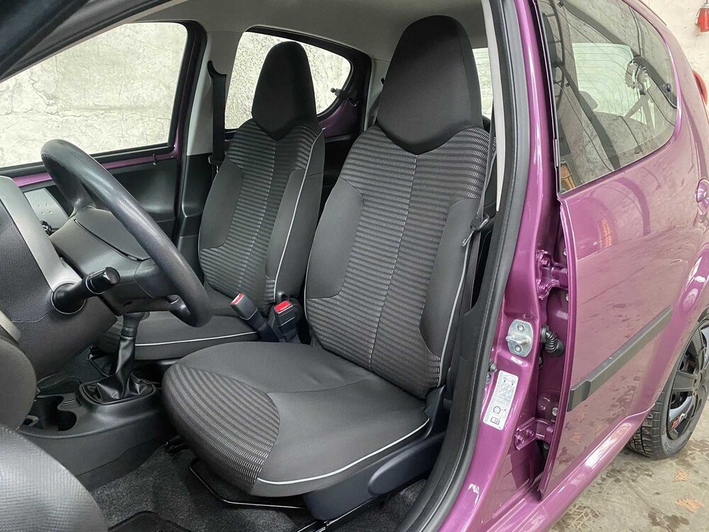 Peugeot 107 1.0 Active 69PS 2012 -Orig. EN-, 51-XBZ-9