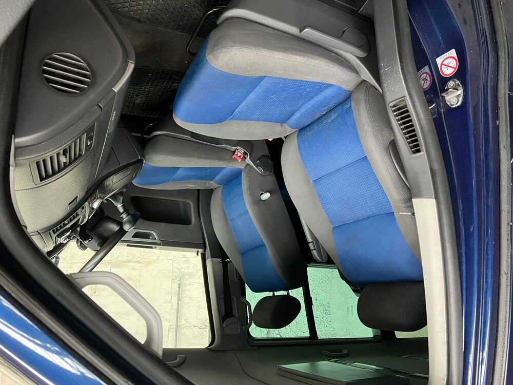 Volkswagen Transporter Multivan 2.5 TDI Comfortline 174PS 2004 ORIG-NL, 81-BL-JH