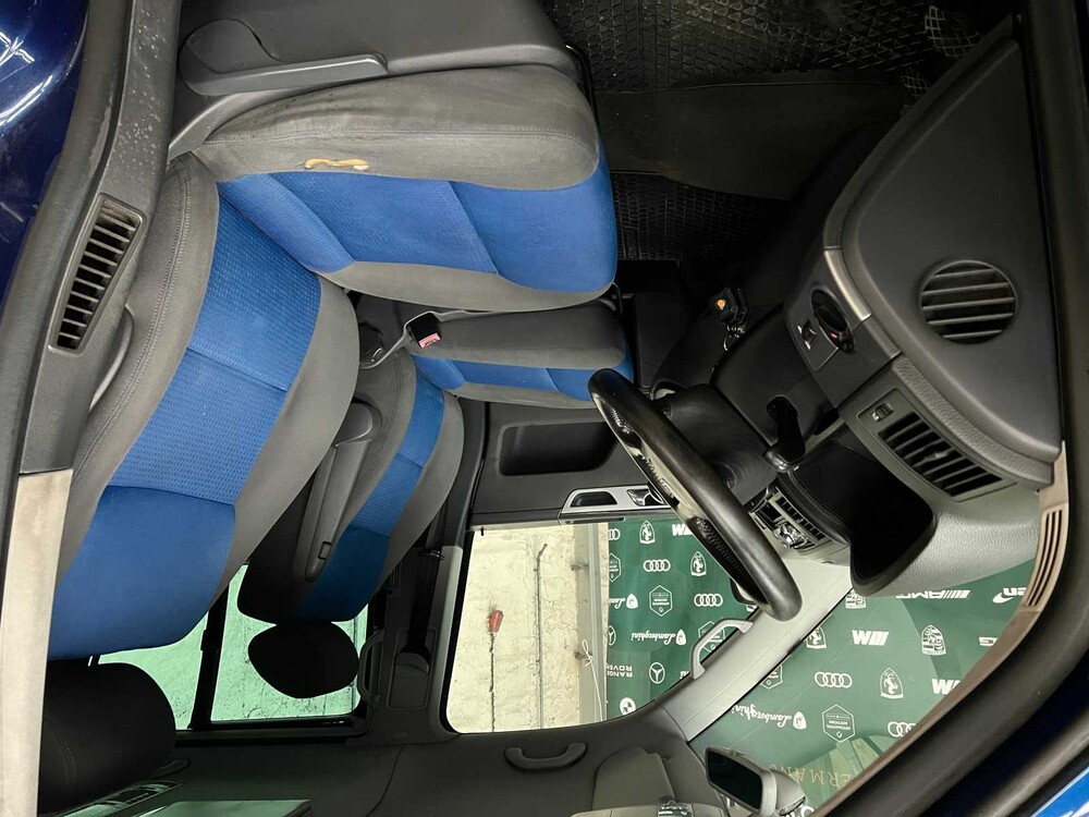 Volkswagen Transporter Multivan 2.5 TDI Comfortline 174PS 2004 ORIG-NL, 81-BL-JH