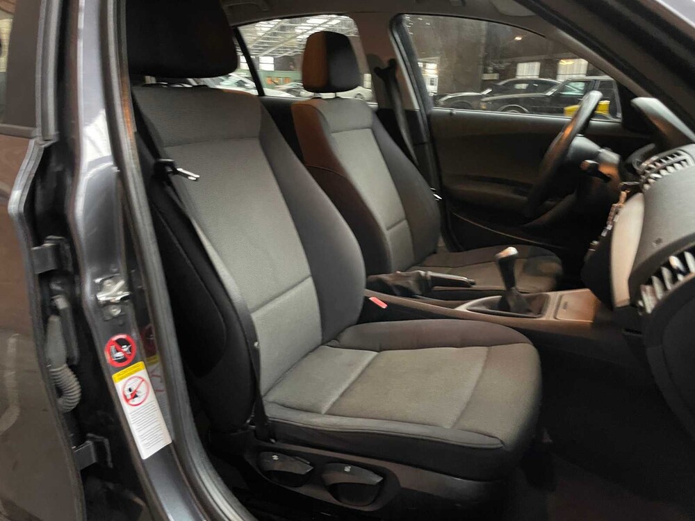 BMW 116i High Executive 116PS 2006 1er, 2-XGS-39