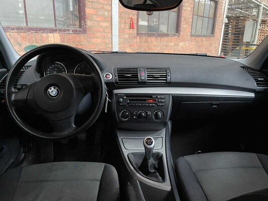 BMW 116i High Executive 116PS 2006 1er, 2-XGS-39