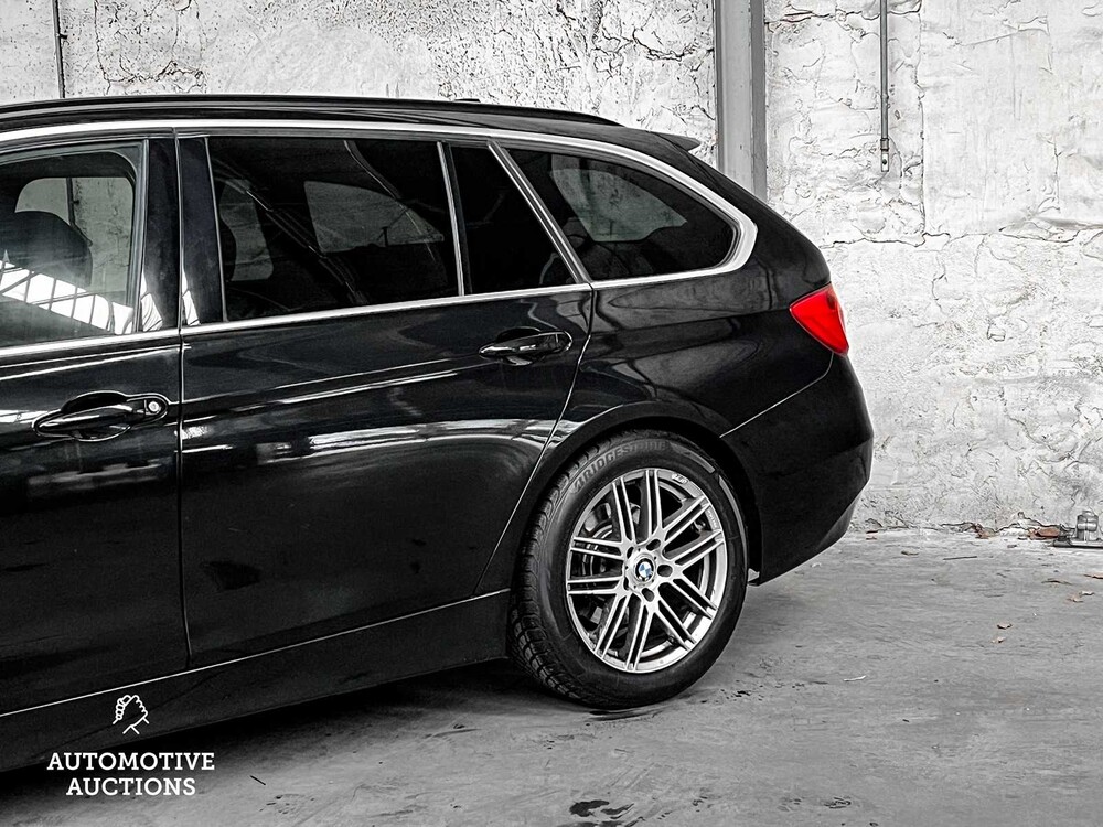 BMW 318d Touring High Executive 143PS 2013 3er, NN-381-N