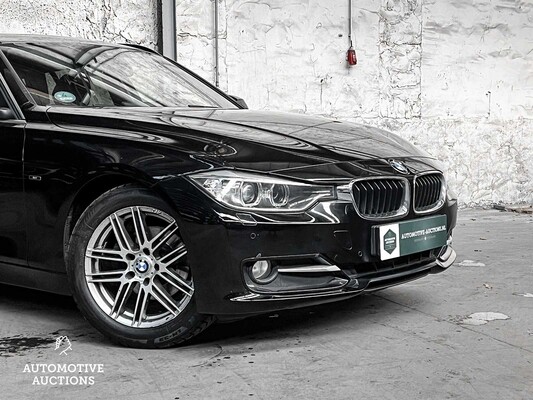 BMW 318d Touring High Executive 143pk 2013 3-serie, NN-381-N