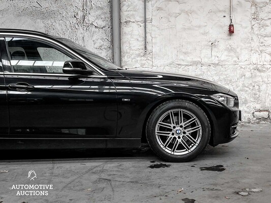 BMW 318d Touring High Executive 143hp 2013 3-series, NN-381-N