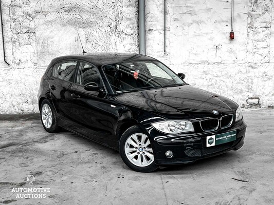 BMW 1-serie 116i 116pk 2005, 8-ZLB-15