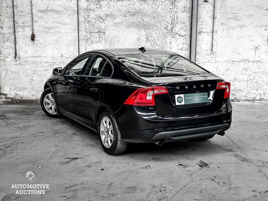 Volvo S60 1.6 T3 Kinetic 150hp 2011 -Orig. EN-, 12-SPP-6