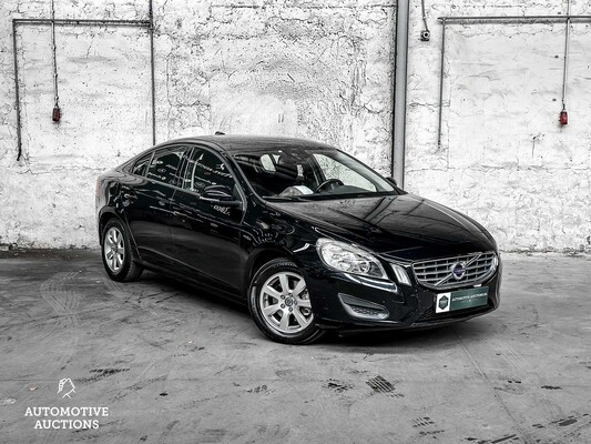 Volvo S60 1.6 T3 Kinetic 150hp 2011 -Orig. EN-, 12-SPP-6