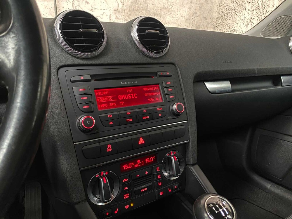 Audi A3 1.6 Attraktion -Facelift- 102PS 2010, HN-388-R