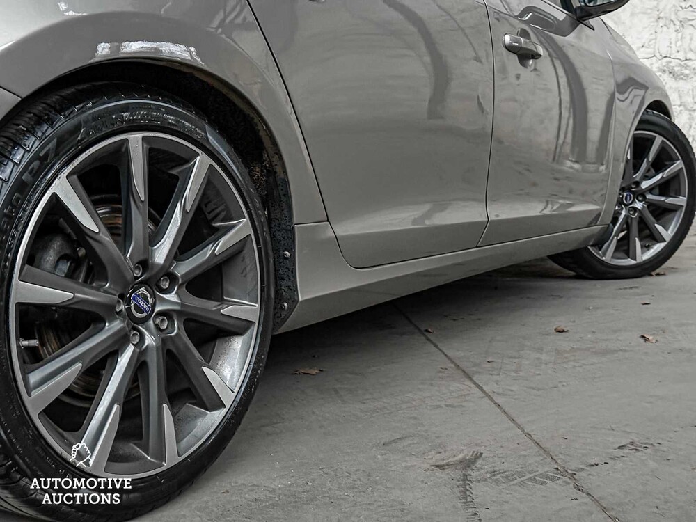 Volvo V60 2.0 T5 Ocean Race 245PS 2015 245PS 2015, N-183-LT