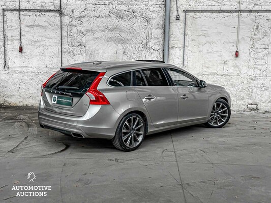 Volvo V60 2.0 T5 Ocean Race 245pk 2015 245pk 2015, N-183-LT