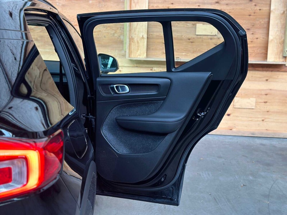 Volvo XC40 Momentum 156hp 2019, X-713-ZB