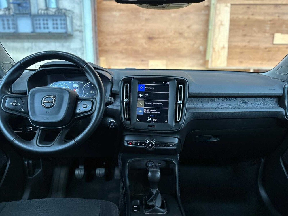 Volvo XC40 Momentum 156hp 2019, X-713-ZB