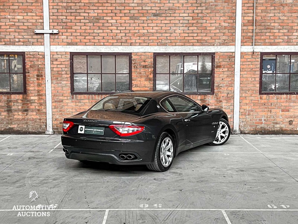 Maserati GranTurismo 4.2 V8 405PS 2007, 8-KKG-26