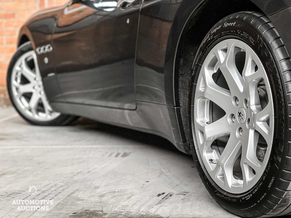 Maserati GranTurismo 4.2 V8 405PS 2007, 8-KKG-26