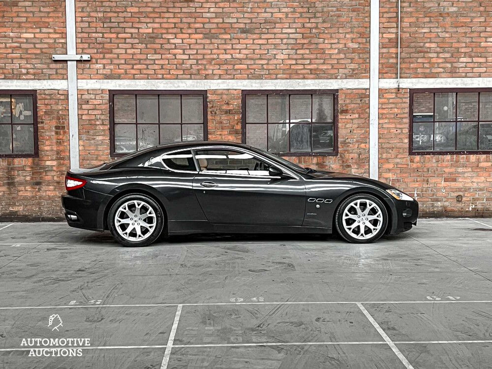 Maserati GranTurismo 4.2 V8 405PS 2007, 8-KKG-26
