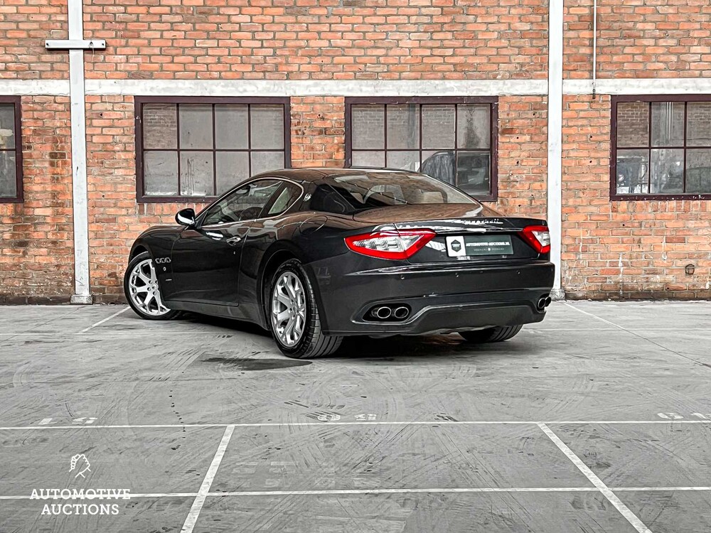 Maserati GranTurismo 4.2 V8 405PS 2007, 8-KKG-26