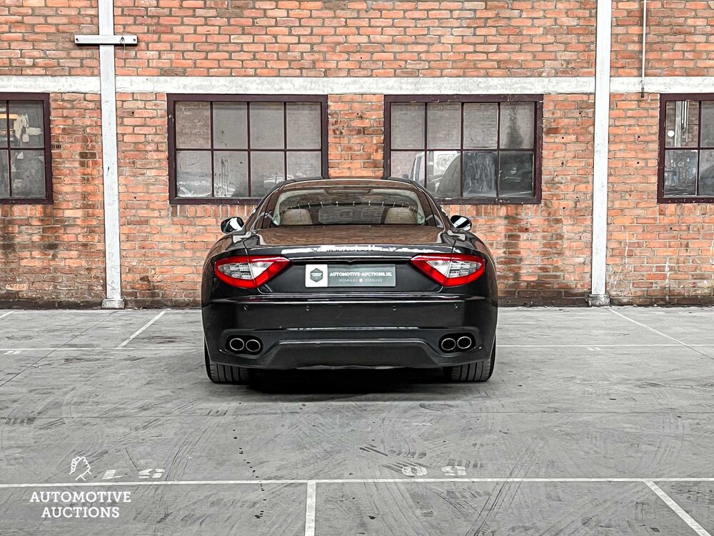 Maserati GranTurismo 4.2 V8 405PS 2007, 8-KKG-26