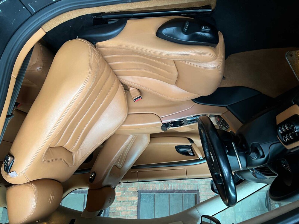 Maserati GranTurismo 4.2 V8 405PS 2007, 8-KKG-26