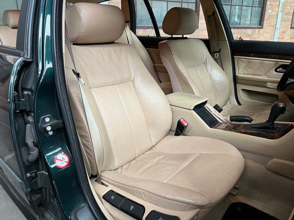 BMW 523i Touring Executive 5er 170PS 2000, 83-FL-GH