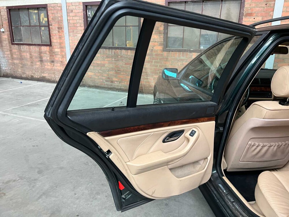 BMW 523i Touring Executive 5er 170PS 2000, 83-FL-GH