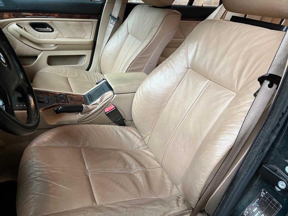 BMW 523i Touring Executive 5er 170PS 2000, 83-FL-GH