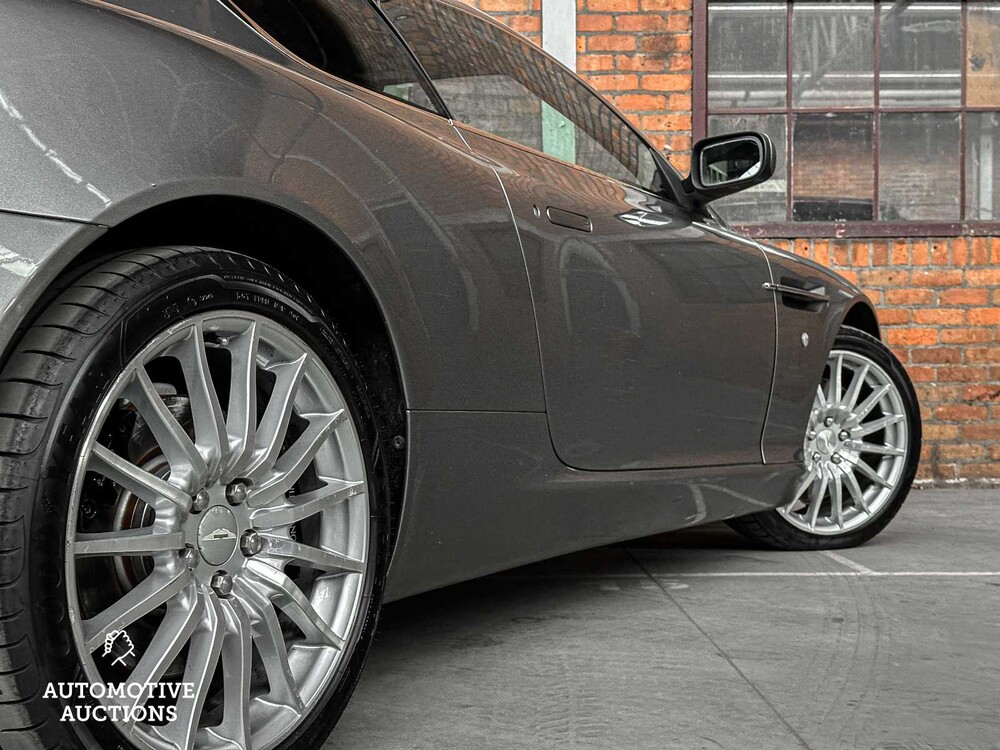 Aston Martin DB9 5.9 V12 457PS 2005 Youngtimer